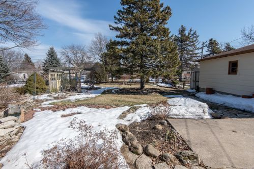 3241 97 St, Sturtevant WI 53177-2663 exterior