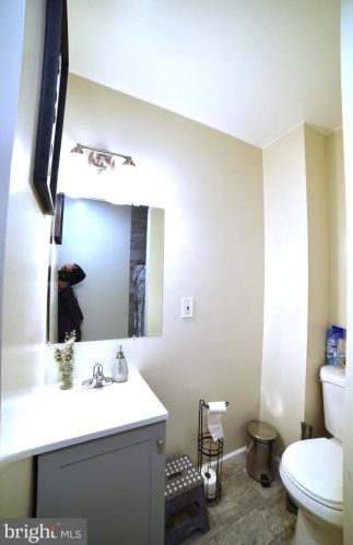 1410 6 St, Philadelphia PA 19147-5841 exterior