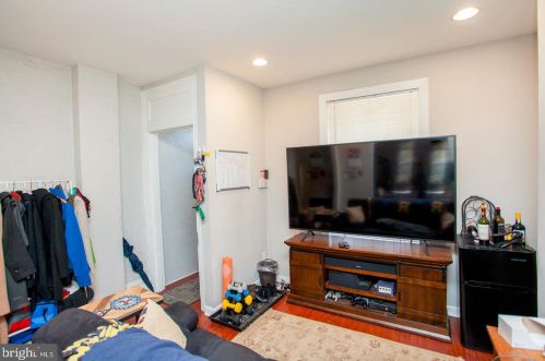 2302 Carlisle St, Philadelphia PA 19132-0040 exterior