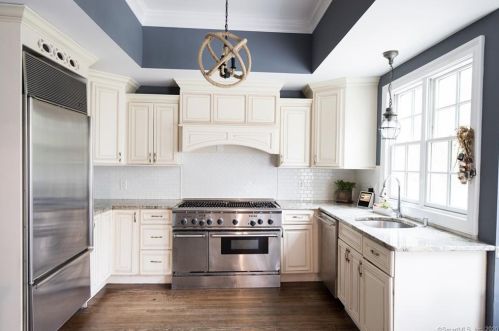 38 Old Nursery Dr, Wilton CT 06897-3831 exterior