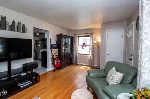 3842 84, Milwaukee WI 53228-1706 exterior