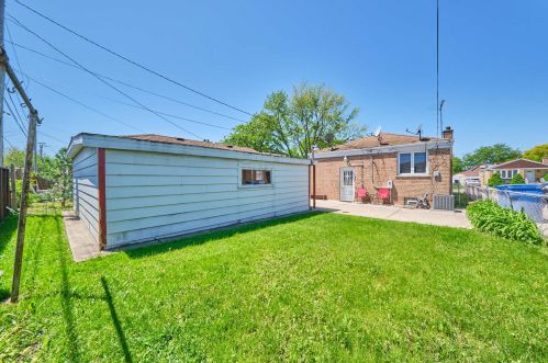 7961 Kildare Ave, Chicago IL 60652-2211 exterior