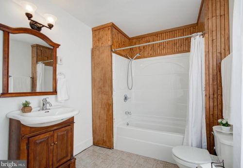 2034 Hancock St, Philadelphia PA 19133-3830 exterior