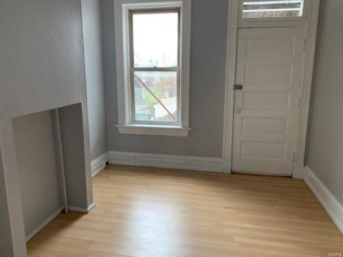 3232 Osceola St, Saint Louis MO 63111-1209 exterior