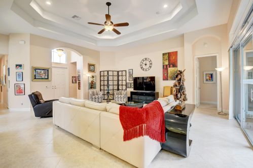 10468 Whitewind Cir, Boynton Beach FL 33473-7881 exterior