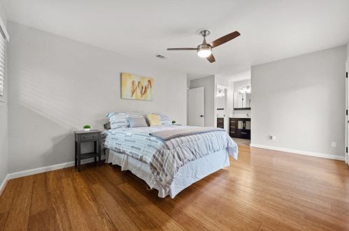 2608 Dunbarton Dr, Austin TX 78723-2233 exterior