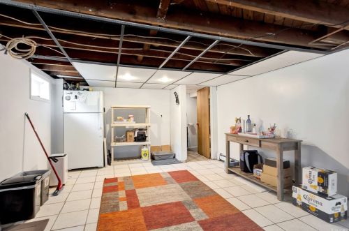 611 Bermuda Rd, Babylon NY 11704-7428 exterior