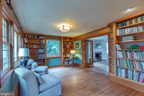 220 Media Sta Rd, Media PA 19063-4749 exterior