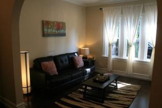 1916 Roscoe St, Chicago IL  60657-1030 exterior