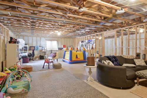 2479 Grey Eagle Cir, Saint Paul MN 55129-6221 exterior