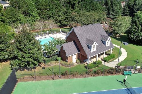 2132 Innsfail Dr, Lithonia GA  30078-2059 exterior