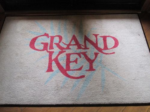 4207 Dale Mabry Hwy, Tampa FL  12105-1423 exterior