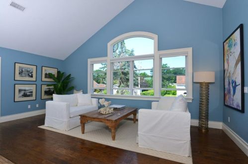 151 Allston Ave, Middletown RI 02842-5803 exterior