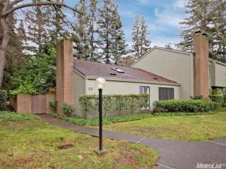 811 Dunbarton Cir, Sacramento CA  95825-6872 exterior