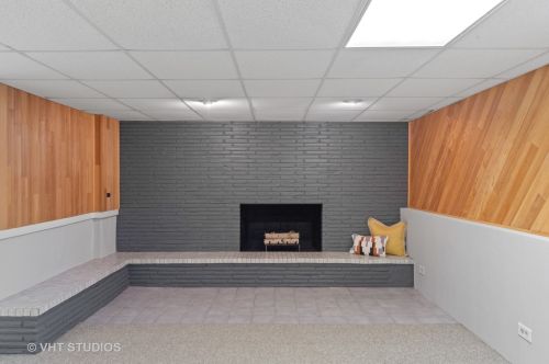 245 Kimbell Ave, Elmhurst IL 60126-1829 exterior