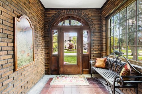 310 Kenilworth Ave, Elmhurst, IL 60126-3410