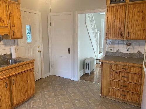 55 Fox St, West Springfield MA  01089-2632 exterior