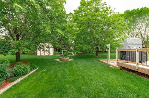 8292 Cleadis Ave, South Saint Paul MN 55076-3320 exterior