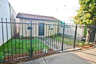 11841 Vermont Ave, Los Angeles CA  90044-4051 exterior