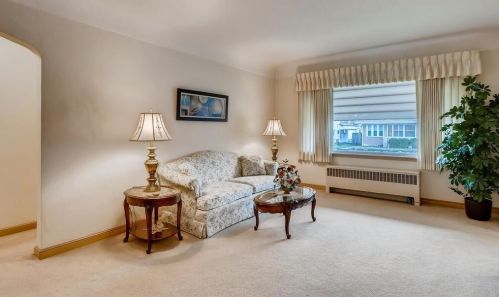 636 5 Ave, South Saint Paul MN 55075-2828 exterior