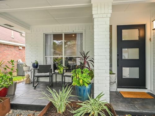 9348 Bernoulli Dr, Austin TX  78748-5040 exterior