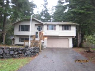 9284 Oneida Cir, Bremerton, WA 98311-9002