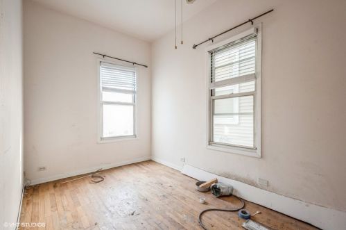 814 Leavitt St, Chicago IL 60622-8699 exterior