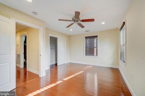 985 6th St, Philadelphia PA  19123-1405 exterior