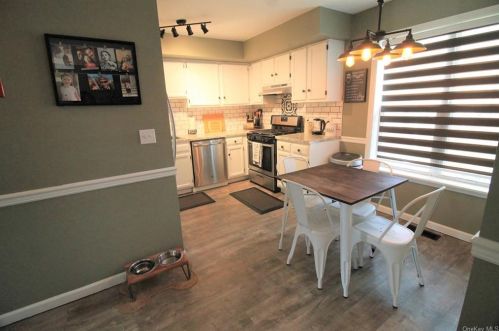 18 Taconic St, Poughkeepsie NY 12603-4424 exterior