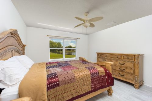 57 Huarte Way, Fort Pierce FL 34952-8548 exterior