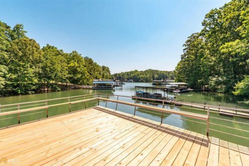 8245 Bailey Mill Rd, Gainesville, GA 30506-5630