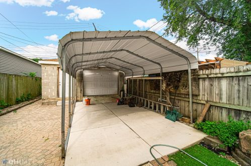 3244 Hamilton Ave, Chicago IL 60625-1403 exterior