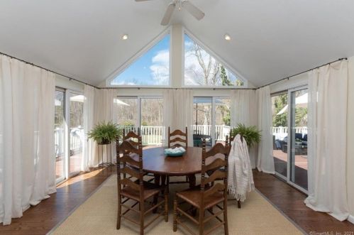 108 Old Belden Hl Rd, Wilton CT 06897-4218 exterior