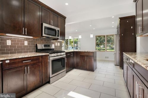 5109 Avoca Ave, Ellicott MD  21043-6614 exterior