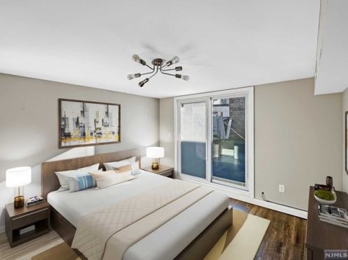 161 St, Union City NJ 07087-5439 exterior