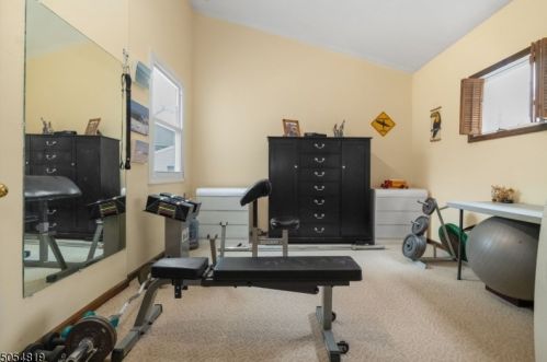 105 Cedar St, Livingston NJ 07039-4205 exterior