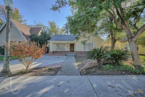 2631 San Emidio St, Bakersfield, CA 93304-1030