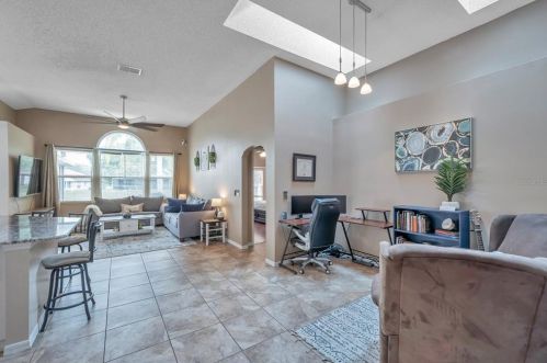 9616 Long Meadow Dr, Tampa FL  33615-1236 exterior