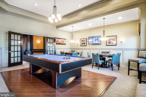 1442 Sierra Dr, Trenton NJ 08619-2071 exterior