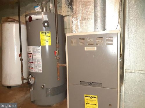 518 Manor St, Lancaster PA 17603-5215 exterior