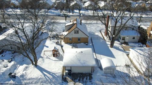 2928 84th St, Milwaukee, WI 53222-4706