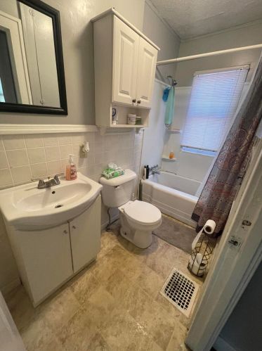 851 Gibson Pl, Grand Rapids MI 49507-1423 exterior