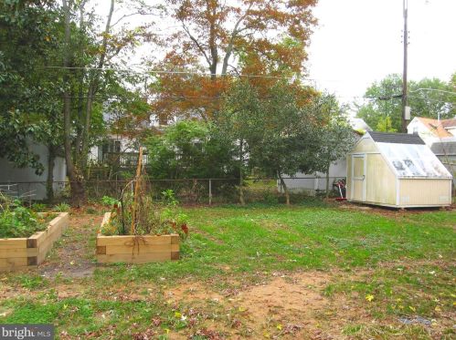 6621 Cavalier Dr, Alexandria VA 22307-1307 exterior