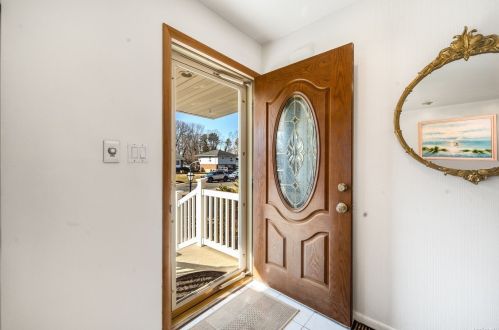 57 Shirley Ct, Commack, NY 11725-4119