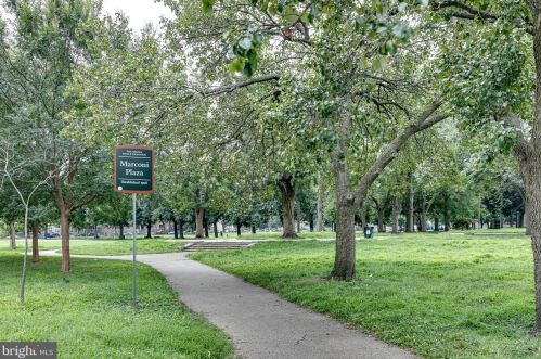 2742 11 St, Philadelphia PA 19148-4902 exterior