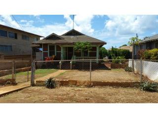 1247 13th Ave, Honolulu, HI 96816-3834