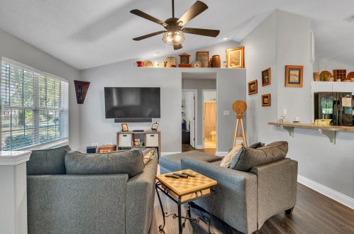 6226 Greenwood Dr, Milton FL  32570-5425 exterior