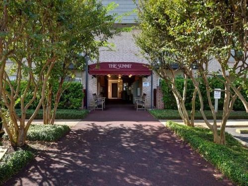 2425 Ashdale Dr, Austin TX  78757-8120 exterior