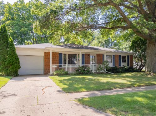 6126 Devon St, Kalamazoo, MI 49024-2648