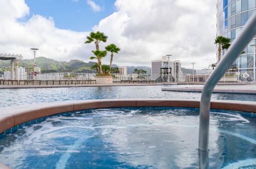 1296 Kapiolani Blvd, Honolulu HI  96814-2803 exterior